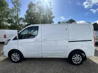Used Ford Transit Custom Limited 130 HP (95 kW) 2022 White Van