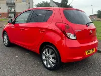 Used Hyundai i20 Style 101 HP (74 kW) 2013 Red Hatchback