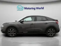 Begagnad Citroën e-C4 Shine 100 kW (136 HK) 2022 Halvkombi