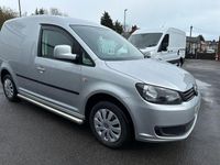 Usado VW Caddy Trendline 102 HP (75 kW) 2015 Prateado Monovolume