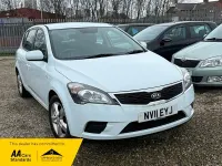 Used Kia Ceed 2011 White Hatchback