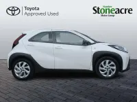 Used Toyota Aygo X PURE 72 HP (52 kW) 2023 White SUV