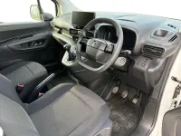 Used Vauxhall Combo S 101 HP (74 kW) 2024 White MPV