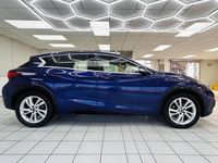 Used Infiniti Q30 109 HP (80 kW) 2017 Blue Hatchback