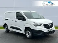 Usado Vauxhall Combo 100 HP (73 kW) 2021 Branco Monovolume