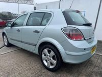 Usado Vauxhall Astra 2008 Verde Utilitario