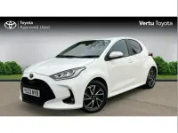 Used Toyota Yaris Hybrid Design 113 HP (83 kW) 2023 White Hatchback