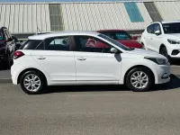 Used Hyundai i20 SE 84 HP (61 kW) 2018 White Hatchback