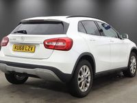 Used Mercedes GLA200 SE 156 HP (114 kW) 2018 White SUV