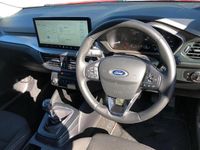Usado Ford Focus Titanium 125 HP (91 kW) 2022 Vermelho Carrinha
