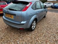 Used Ford Focus Zetec 101 HP (74 kW) 2005 Blue Hatchback