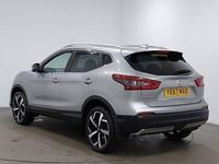 Used Nissan Qashqai N-Connecta 110 HP (80 kW) 2017 Silver SUV