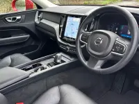 Used Volvo XC60 Core 250 HP (183 kW) 2023 Red SUV