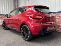 Used Renault Clio Signature 90 HP (66 kW) 2018 Red Hatchback