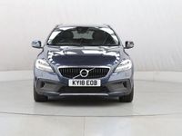 Used Volvo V40 Pro 152 HP (111 kW) 2018 Blue Hatchback