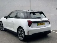 Used Mini Cooper Hatch 133 kW (181 HP) 2025 White Hatchback