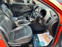 Used Kia Sportage 114 HP (83 kW) 2015 Orange SUV