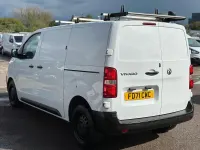 Second-hand Vauxhall Vivaro S 145 CP (106 kW) 2022 Alb Monovolum
