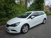 Used Vauxhall Astra Design Edition 2019 White Estate