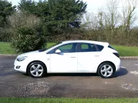 Second-hand Vauxhall Astra SRi 2012 Alb Hatchback