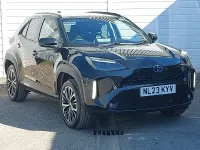 Used Toyota Yaris Hybrid 116 HP (85 kW) 2023 Black Estate