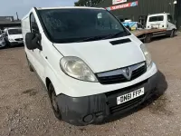 Used Vauxhall Vivaro 115 HP (84 kW) 2011 White MPV