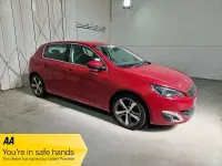 Gebraucht Peugeot 308 Allure 130 PS (95 kW) 2015 Rot Kleinwagen