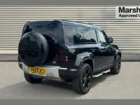 Used Land Rover Defender SE 249 HP (183 kW) 2023 Santorini black metallic SUV