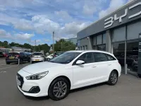 Used Hyundai i30 SE 120 HP (88 kW) 2020 White Estate