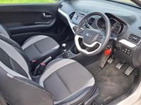 Used Kia Picanto 2011 Beige Hatchback