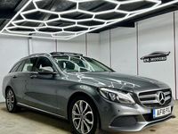 Usado Mercedes C200 Premium 136 HP (100 kW) 2018 Cinzento Carrinha