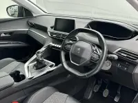Used Peugeot 3008 Allure 130 HP (95 kW) 2019 Black SUV
