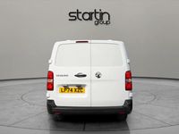 Used Vauxhall Vivaro 143 HP (105 kW) 2025 White MPV