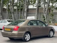 Used Toyota Avensis T3 129 HP (94 kW) 2004 Gold Hatchback
