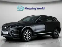 Begagnad Jaguar F-Pace R-Dynamic 204 HK (150 kW) 2022 Svart SUV