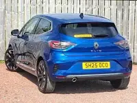 Used Renault Clio Techno 90 HP (66 kW) 2025 Blue Hatchback