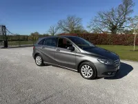 Begagnad Mercedes B180 SE 109 HK (80 kW) 2014 Grå Minibuss