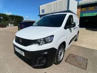 Used Peugeot Partner Premium 131 HP (96 kW) 2023 White MPV