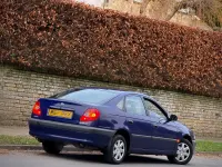 Used Toyota Avensis 2000 Blue Hatchback