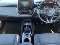 Begagnad Toyota Corolla 116 HK (85 kW) 2019 Silver Halvkombi