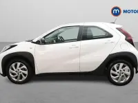 Used Toyota Aygo X PURE 72 HP (52 kW) 2025 SUV