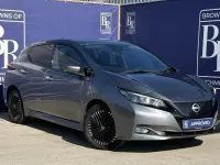 Begagnad Nissan Leaf N-Connecta 110 kW (150 HK) 2023 Grå Halvkombi