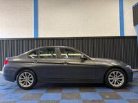 Begagnad BMW 320 2014 Grå Sedan