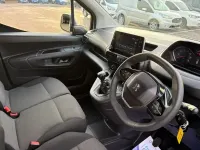 Used Peugeot Partner Premium 131 HP (96 kW) 2022 White MPV
