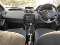 Used Dacia Duster Lauréate 110 HP (80 kW) 2015 Blue SUV