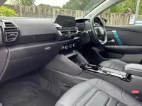 Used Citroën e-C4 Shine 100 kW (136 HP) 2022 Red Hatchback