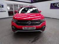 Begagnad VW T-Cross SE 95 HK (69 kW) 2019 Röd SUV