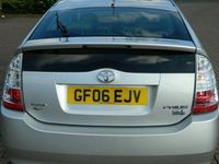 Used Toyota Prius 76 HP (55 kW) 2006 Silver Hatchback