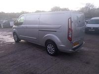 Begagnad Ford Transit Custom Limited 130 HK (95 kW) 2022 Silver Van