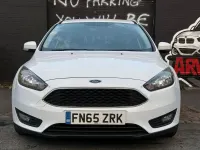 Used Ford Focus Zetec 120 HP (88 kW) 2015 White Hatchback